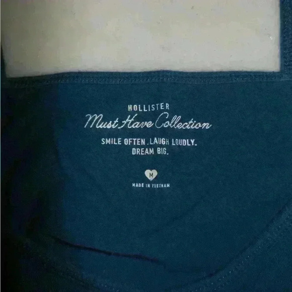 HOLLISTER Must Have Colletion cropped tank top - M - Picture 2 of 2